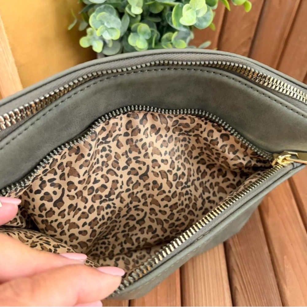 Nanette Lepore Olive Green Everyday Crossbody Bag Double Zip Leopard Lining - Picture 2 of 6